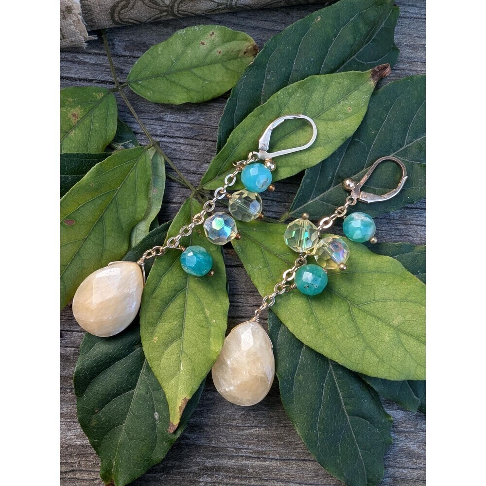 Vintage Chalcedony Green Stone Dangle Earrings